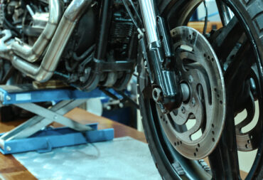 rueda-moto-taller01 rueda-moto-taller01
